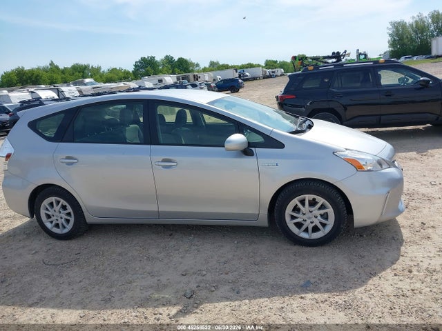 Toyota Prius v Two