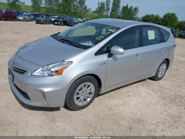 Toyota Prius v Two