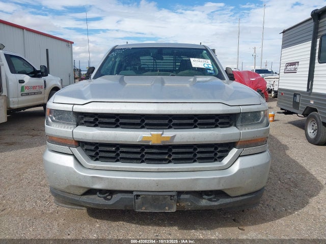 Chevrolet Silverado 1500 Custom