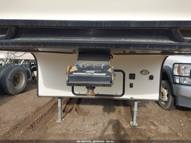 Crossroads 290rl Fifth Wheel