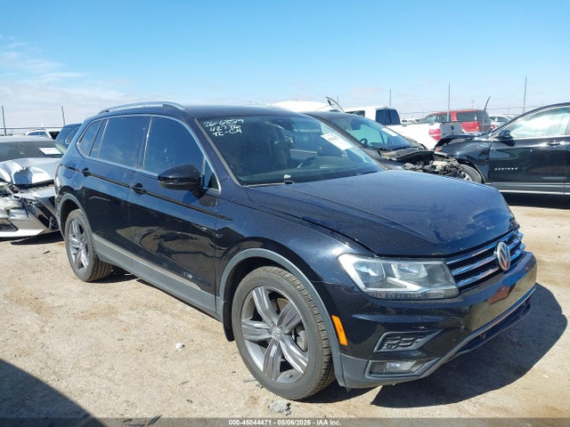 Salvage Volkswagen Tiguan Image