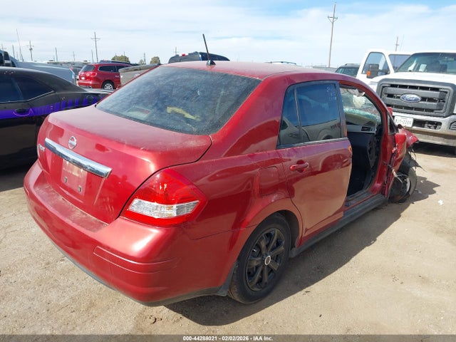 Nissan Versa 1.8s