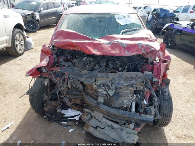 Nissan Versa 1.8s