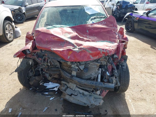Nissan Versa 1.8s