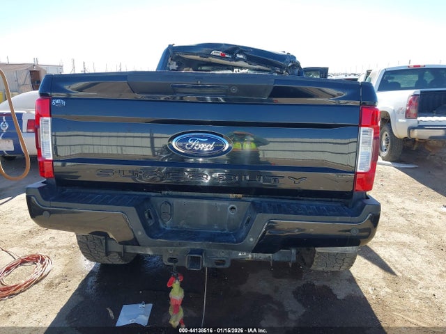 Ford F-250 Lariat