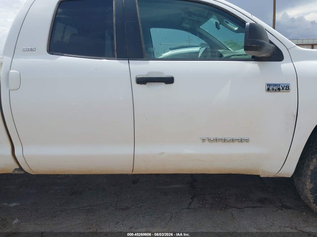 Toyota Tundra Sr5 5.7l V8