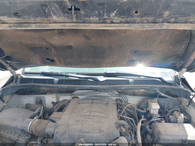 Toyota Tundra Sr5 5.7l V8