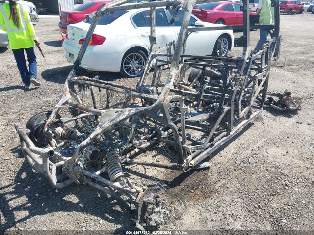Polaris General Xp 4 1000 Deluxe