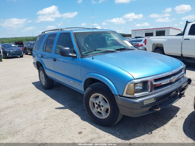 Salvage Chevrolet Blazer Image