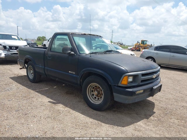 Salvage Chevrolet S Truck Image