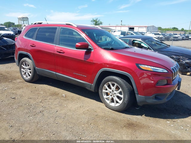 Salvage Jeep Cherokee Image