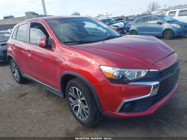 Salvage Mitsubishi Outlander Image