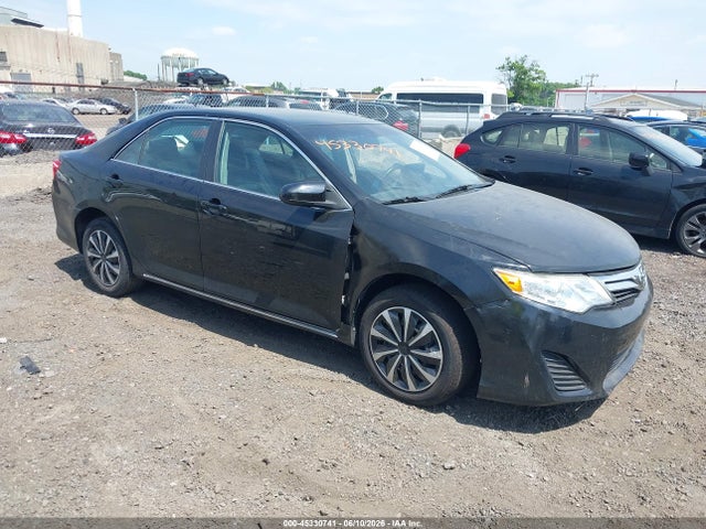 Salvage Toyota Camry Image