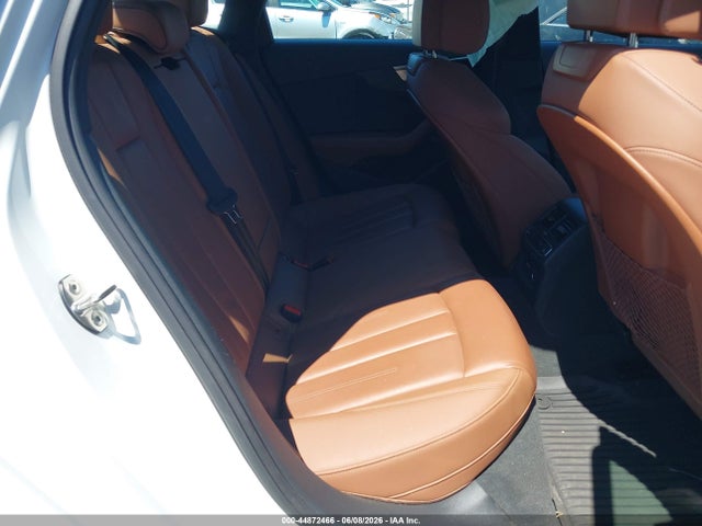 Audi A4 Premium Plus 45 Tfsi Quattro S Tronic