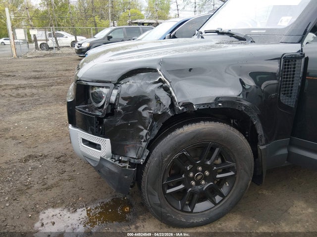 Land Rover Defender 110 Standard