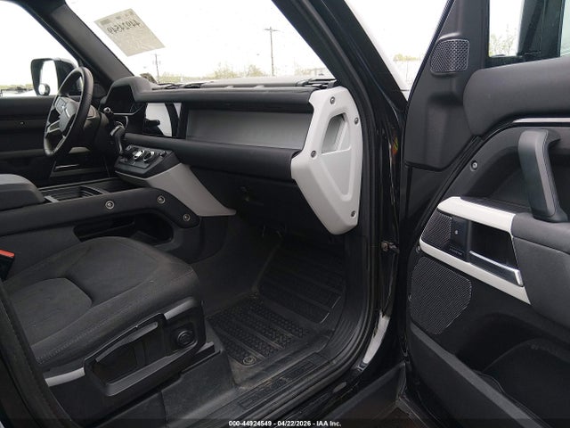 Land Rover Defender 110 Standard