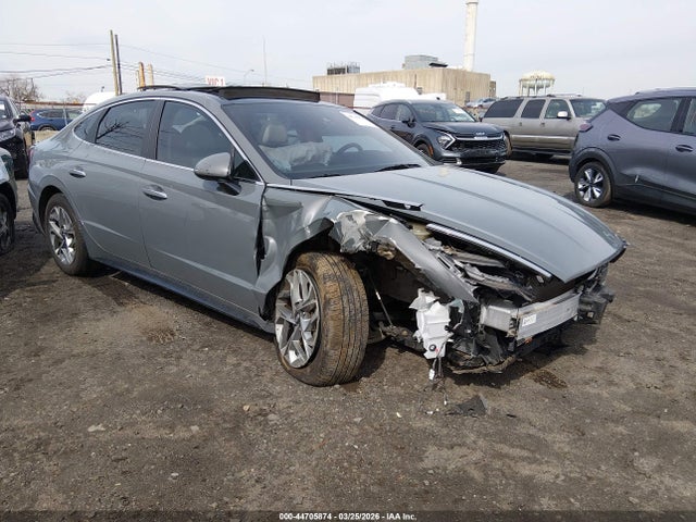 Salvage Hyundai SONATA Image