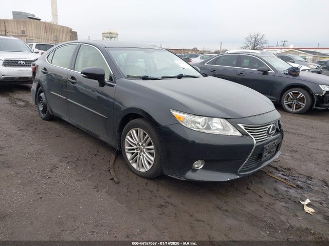 Salvage Lexus Es Image