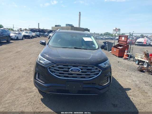 Ford Edge Titanium