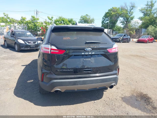 Ford Edge Titanium