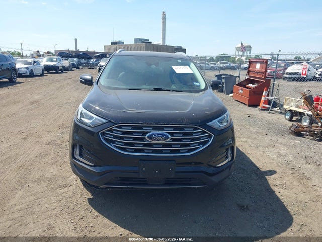 Ford Edge Titanium