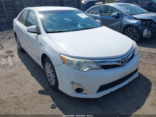 Salvage Toyota Camry Image