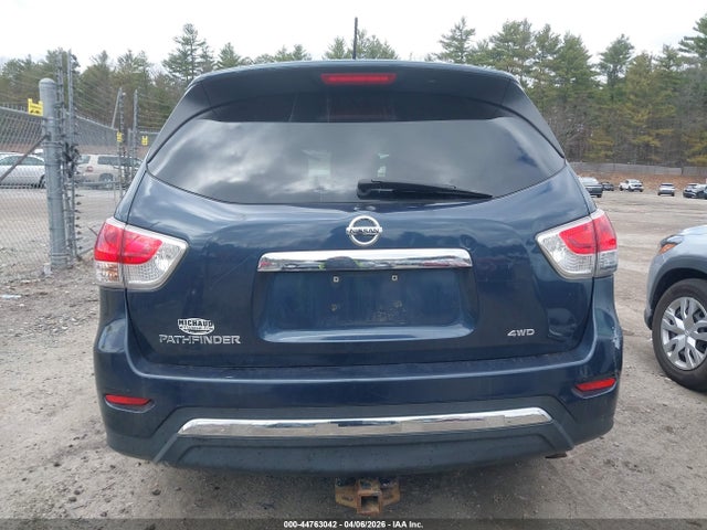 Nissan Pathfinder S