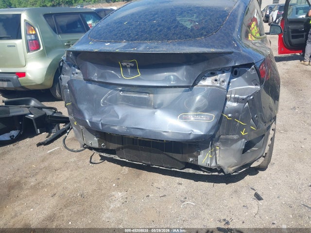 Tesla Model Y Performance Dual Motor All-wheel Drive