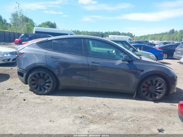 Tesla Model Y Performance Dual Motor All-wheel Drive