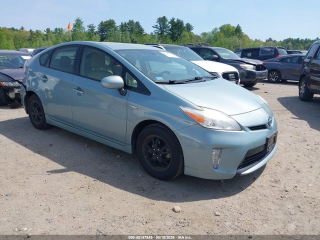 Salvage Toyota Prius Image