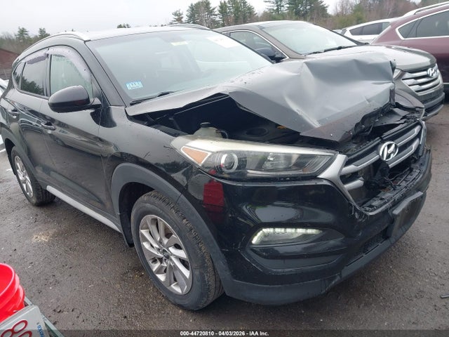 Salvage Hyundai TUCSON Image