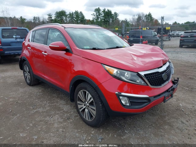 Salvage Kia Sportage Image
