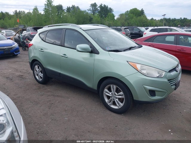 Salvage Hyundai TUCSON Image