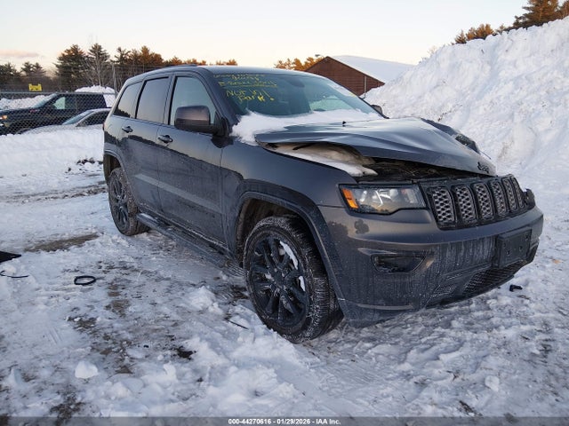 Salvage Jeep Grand Cherokee Image