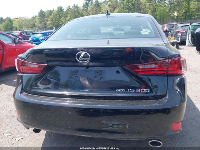 Lexus Is