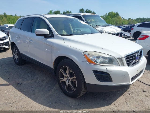Salvage Volvo XC60 Image