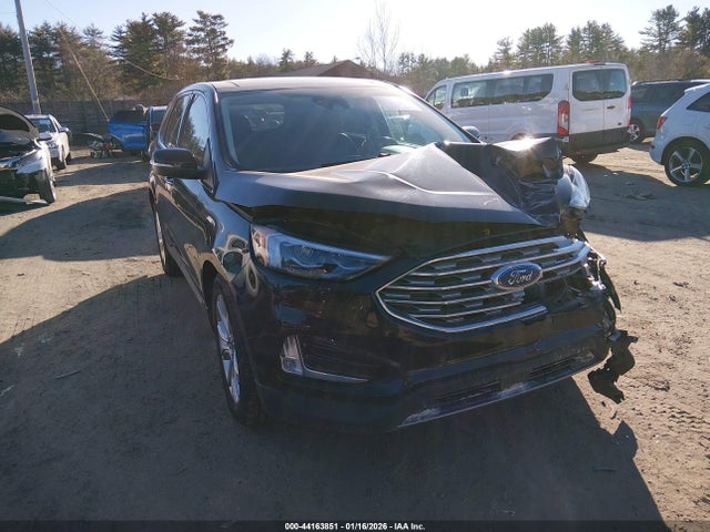 Salvage Ford Edge Image