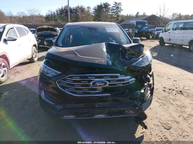 Ford Edge Titanium