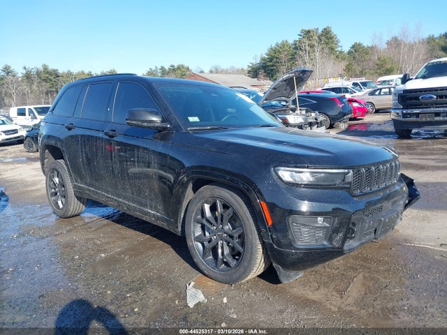 Salvage Jeep Grand Cherokee Image