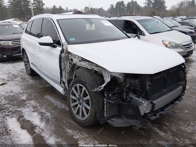 Salvage Audi Q7 Image