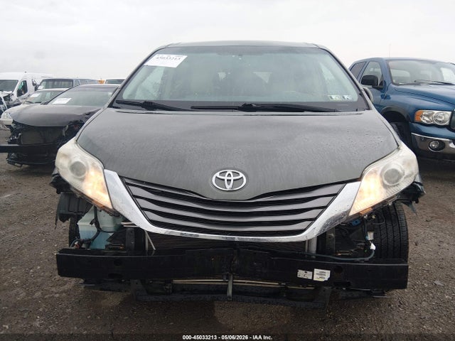 Toyota Sienna Xle 7 Passenger