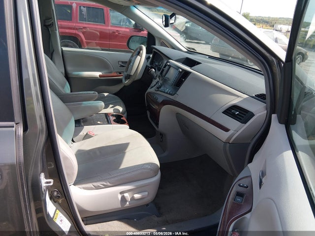 Toyota Sienna Xle 7 Passenger