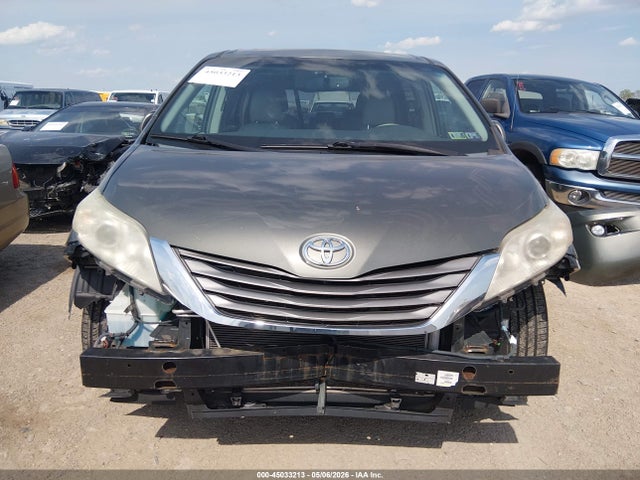 Toyota Sienna Xle 7 Passenger