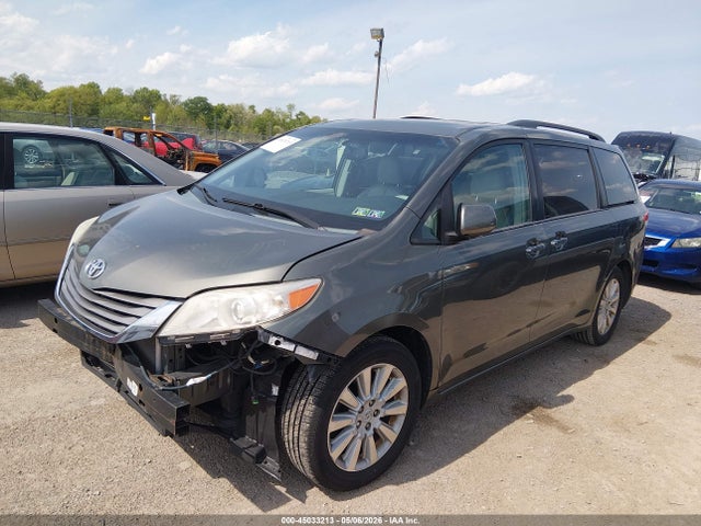 Toyota Sienna Xle 7 Passenger