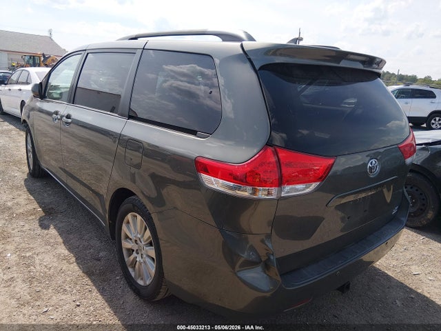 Toyota Sienna Xle 7 Passenger