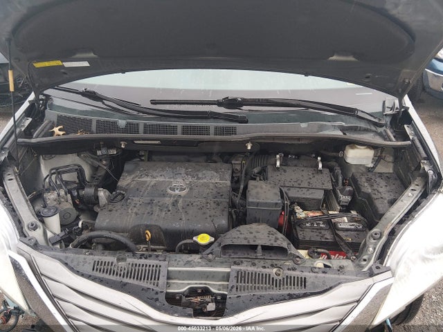 Toyota Sienna Xle 7 Passenger