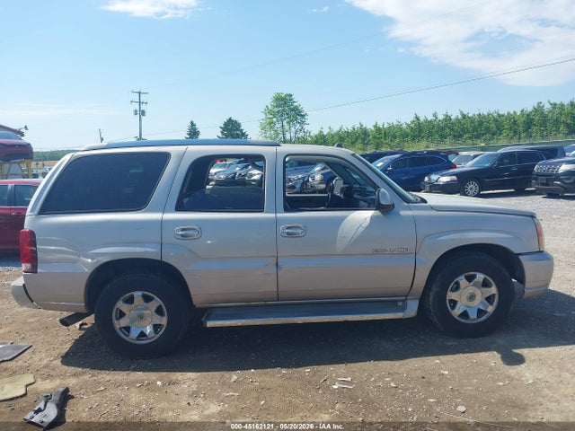 Cadillac Escalade Standard