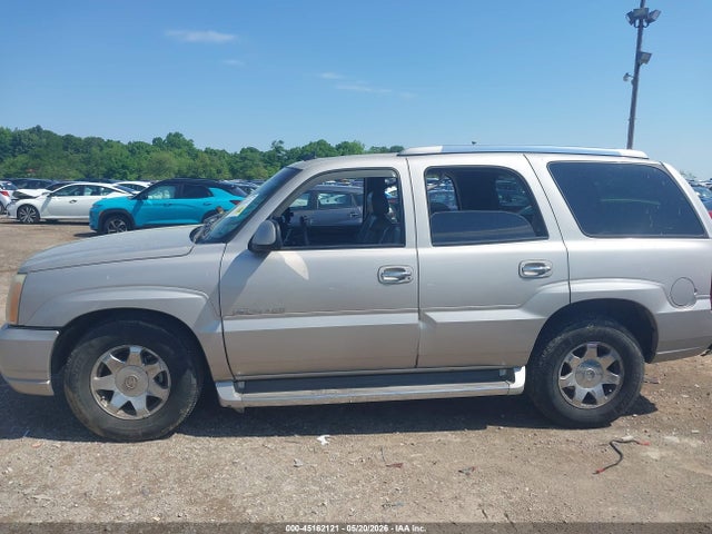 Cadillac Escalade Standard