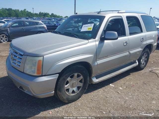 Cadillac Escalade Standard