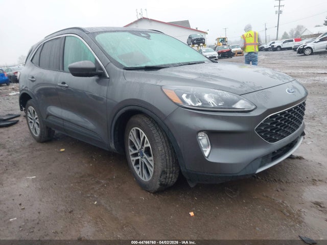 Salvage Ford Escape Image